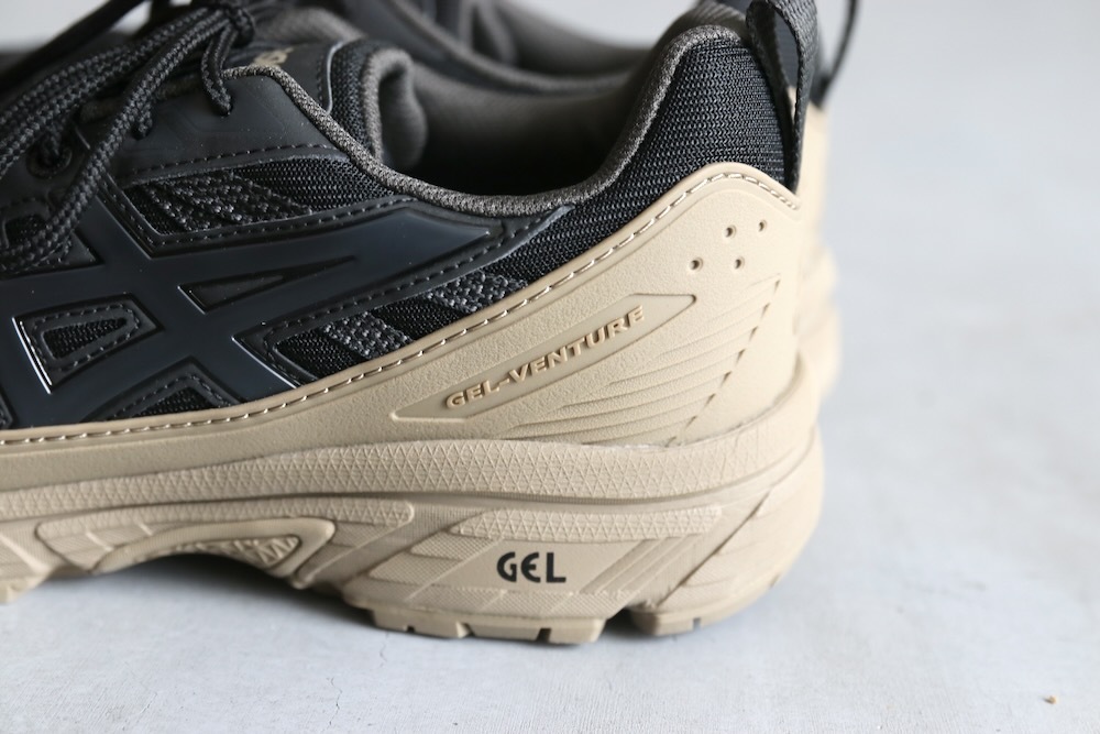 ASICS (�����å���) "GEL-VENTURE 6 SHIELD Black/Pepper"