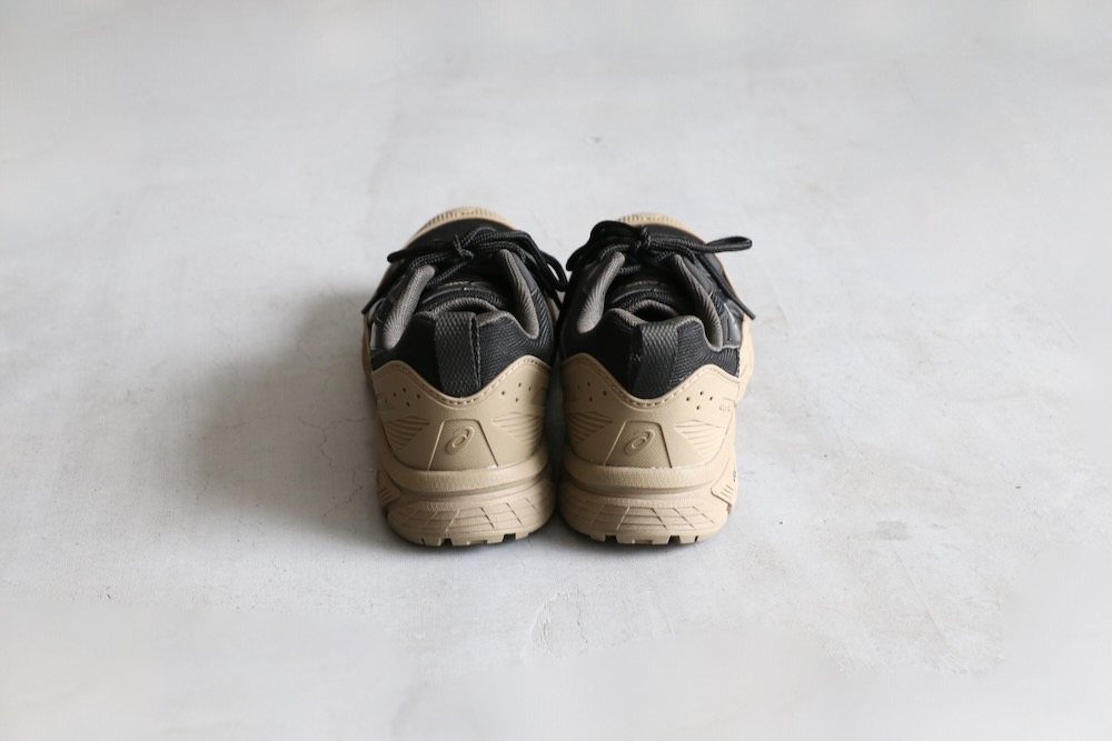 ASICS (�����å���) "GEL-VENTURE 6 SHIELD Black/Pepper"