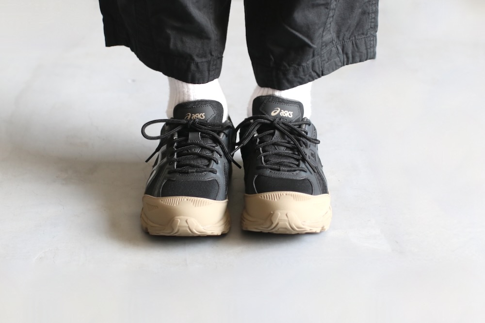 ASICS (�����å���) "GEL-VENTURE 6 SHIELD Black/Pepper"