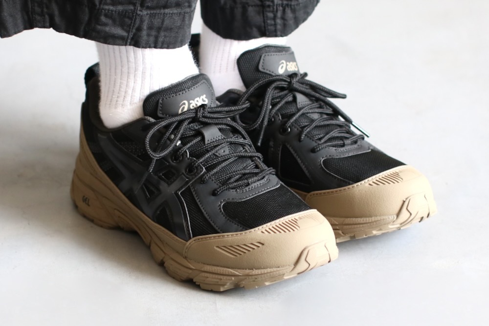 ASICS (�����å���) "GEL-VENTURE 6 SHIELD Black/Pepper"