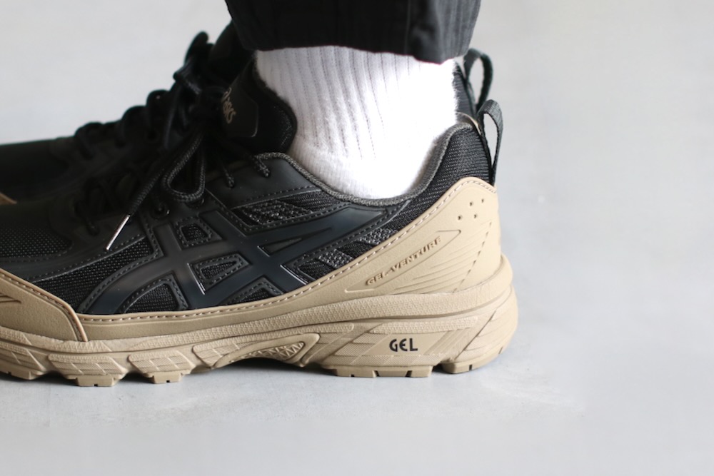 ASICS (アシックス) 