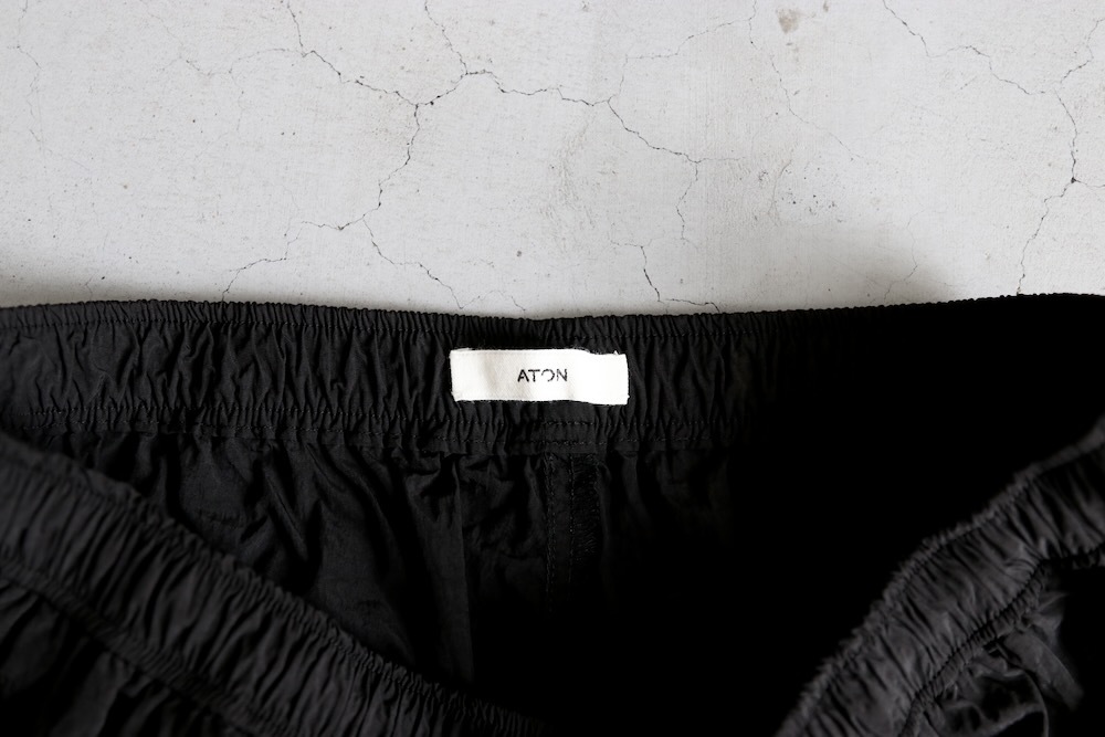 ATON (ȥ) "HAND DYED NYLON UTILITY PANTS"