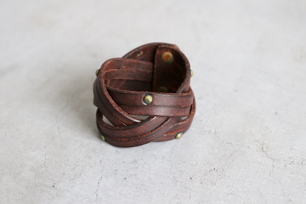 HTC / HOLLYWOOD TRADING COMPANY 