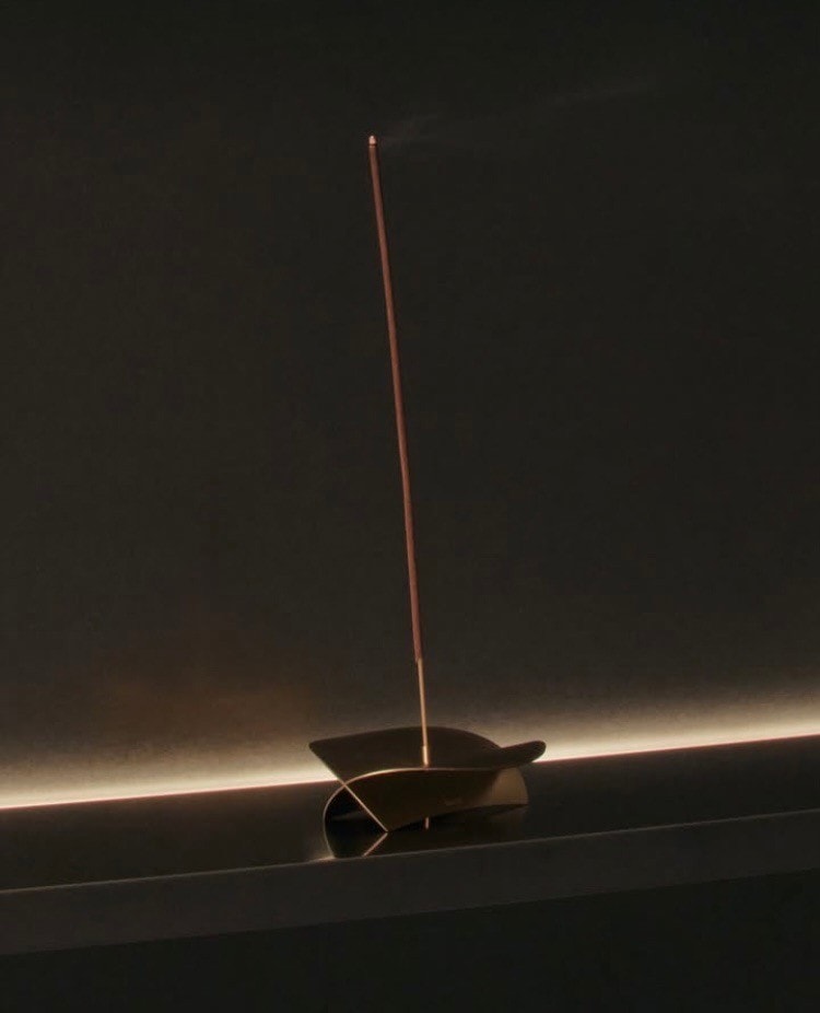 APFR(���ݥơ��� �ե쥰���) "BRASS INCENSE HOLDER"