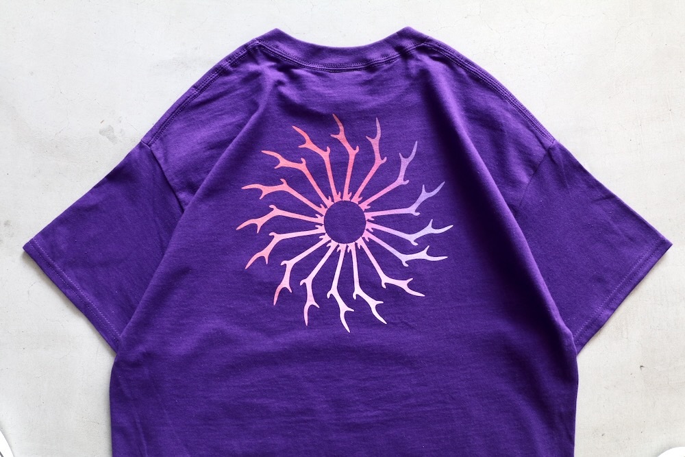 South2 West8 (�������ġ� �������ȥ�����) "S/S Crew Neck Tee - Skull & Target Gradation"