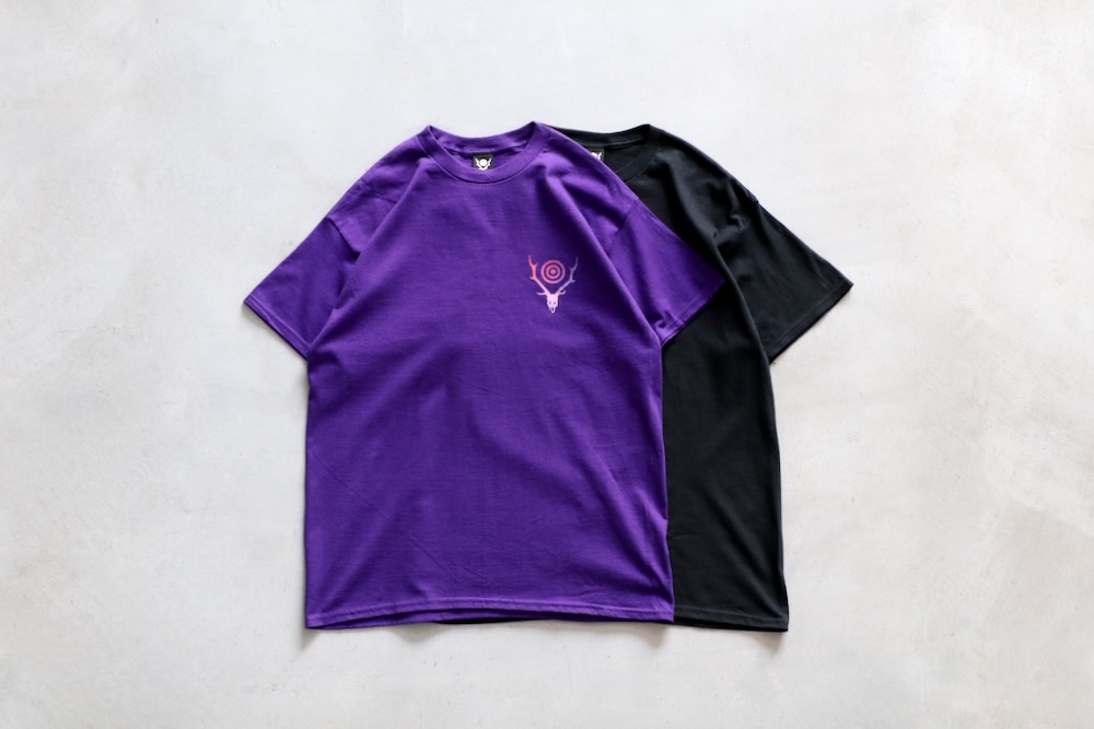 South2 West8 (�������ġ� �������ȥ�����) "S/S Crew Neck Tee - Skull & Target Gradation"