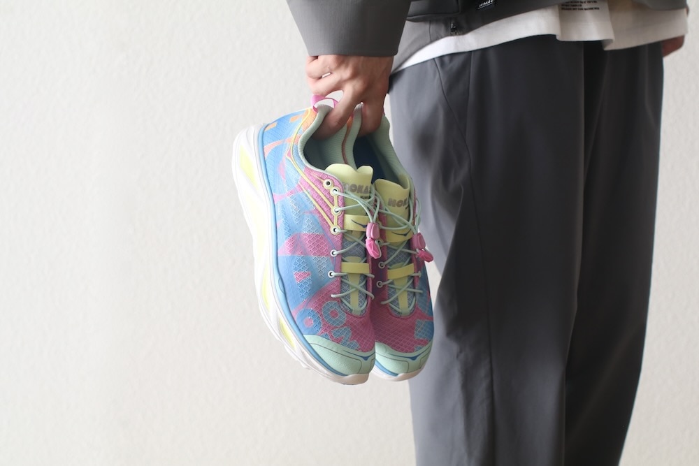 HOKA ONE ONE (ホカ オネ オネ) 