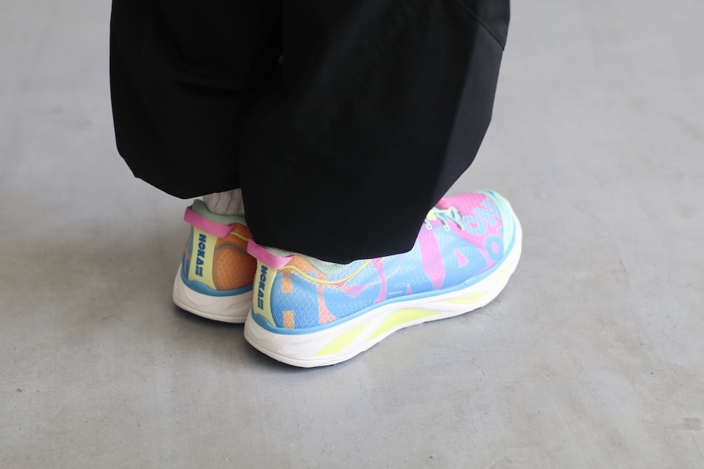 HOKA ONE ONE (ホカ オネ オネ) 