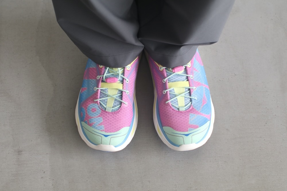 HOKA ONE ONE (ホカ オネ オネ) 