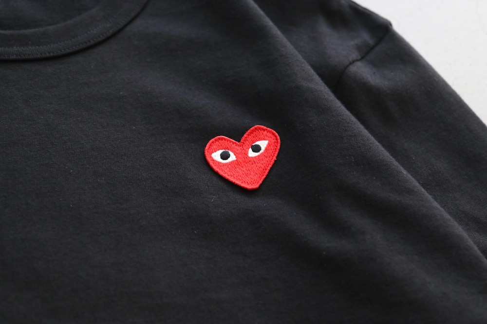 �κ����� / unisex��PLAY COMME des GARCONS(�ץ쥤 ���� �� ����륽��) "L/S TEE -AX-T118-051-"