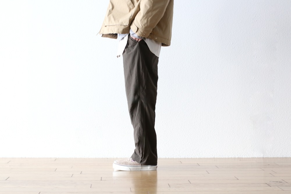altared(륿) "Nylon Washer Track Pants"