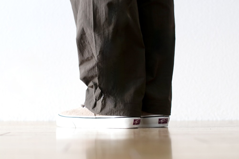 altared(륿) "Nylon Washer Track Pants"