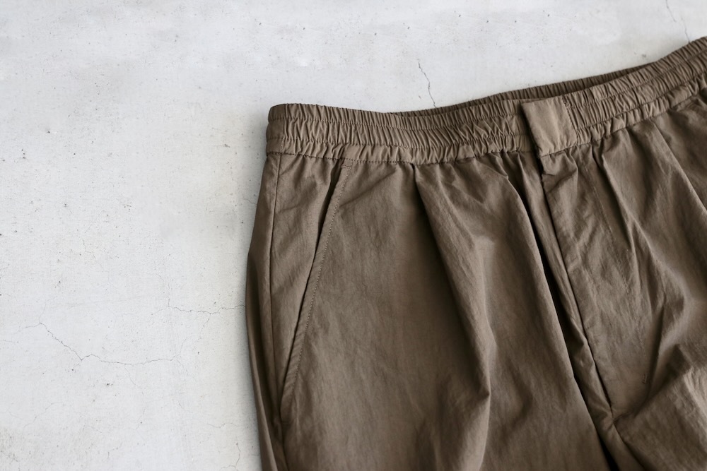 altared(륿) "Nylon Washer Track Pants"