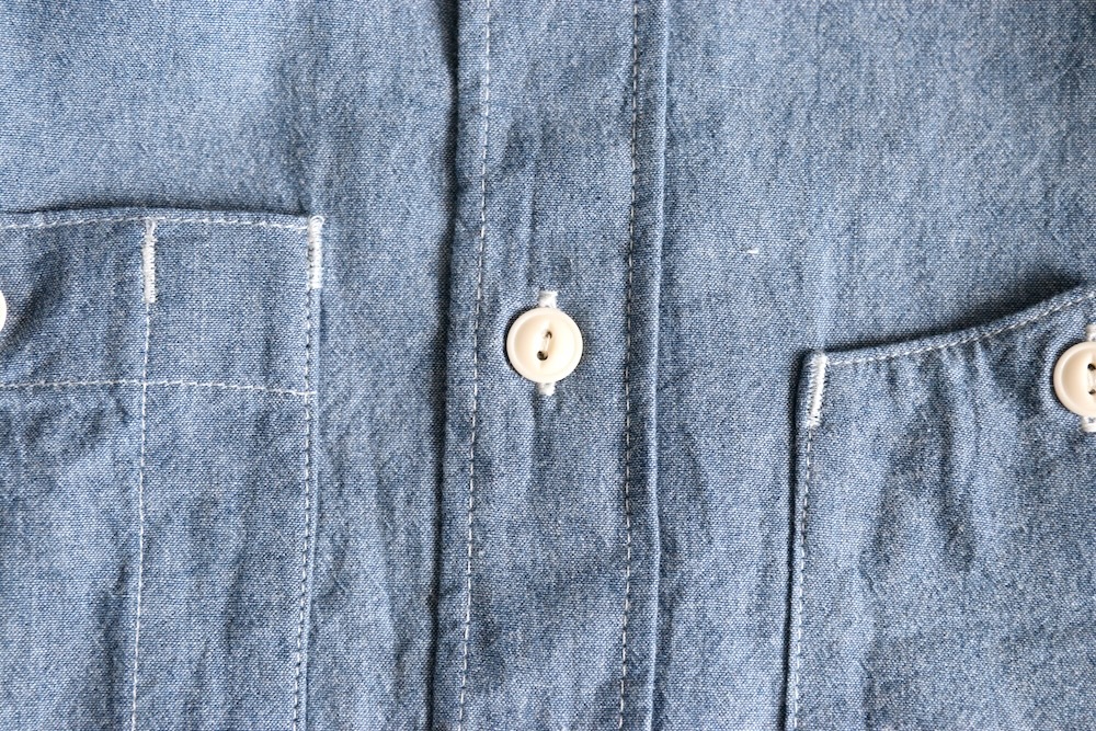 Engineered Garments (���󥸥˥����ɥ�������) "Work Shirt - 4.5oz Cotton Chambray"