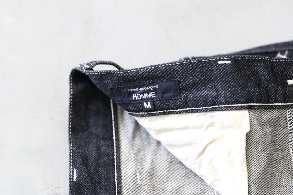 COMME des GARCONS HOMME (���� �� ����륽�󡦥���) "�ʥǥ˥�ѥ�� ������ HQ-P015-051"