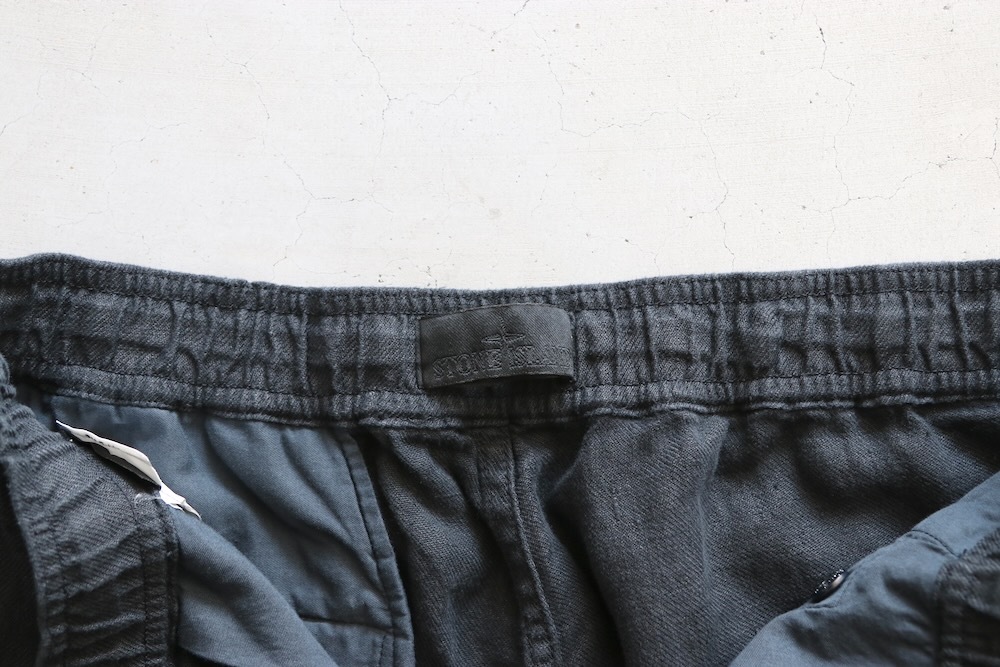 STONE ISLAND(ȡ󥢥 ) "STONE ISLAND GHOST PIECE DIAGONAL LINEN BERMUDA REGULAR GHOST"