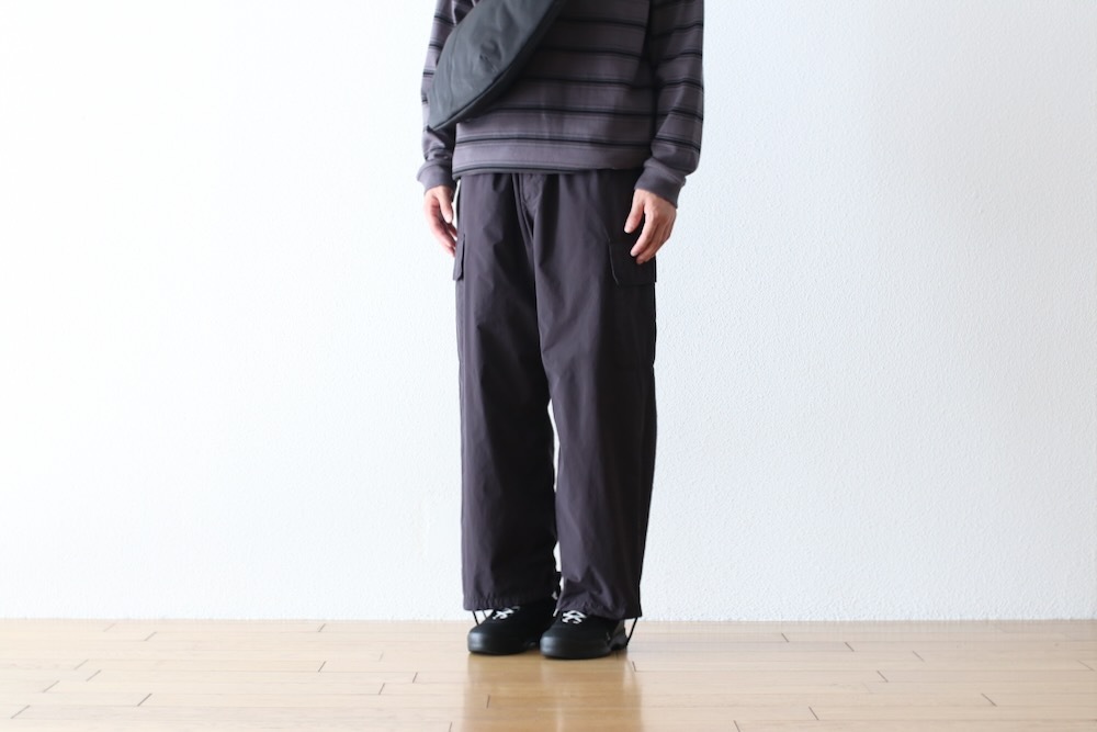 ATON (ȥ) "AIR WEATHER SHORT UTILITY CARGO PANTS"