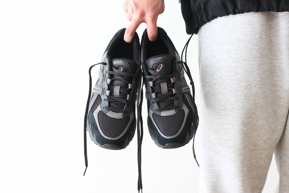 ASICS (�����å���) "GEL-SONOMA TR62 -Black/Graphite Grey-"