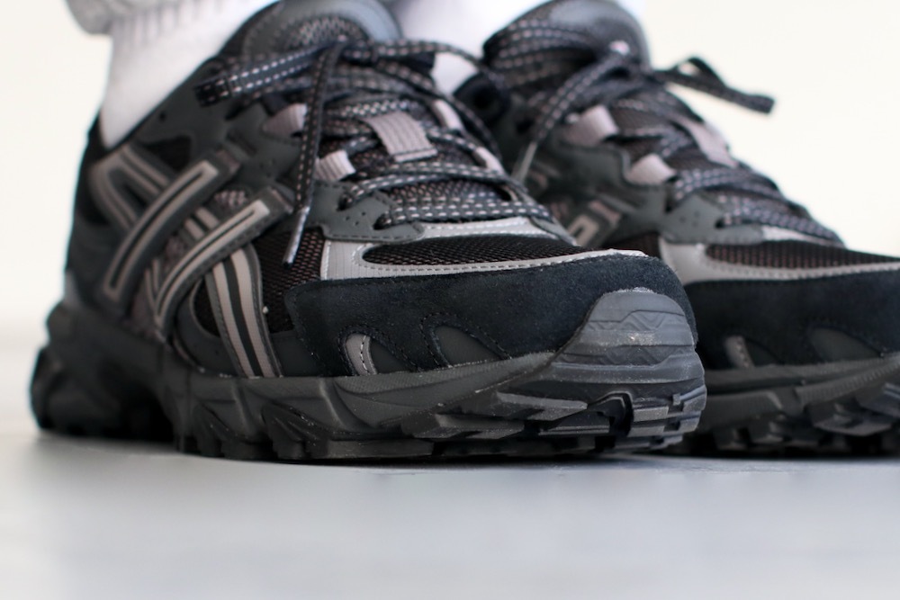 ASICS (�����å���) "GEL-SONOMA TR62 -Black/Graphite Grey-"