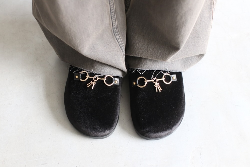 Needles(�ˡ��ɥ륺) "Bit Tassel Velvet Slip-In"