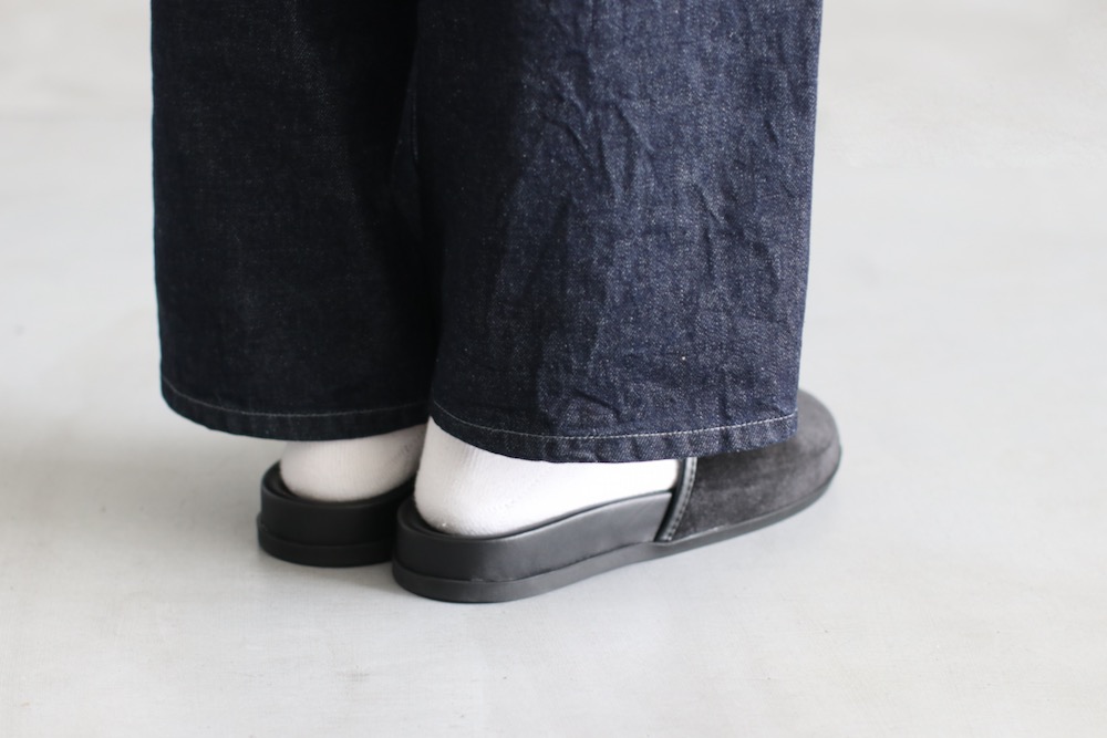 Needles(�ˡ��ɥ륺) "Bit Tassel Velvet Slip-In"