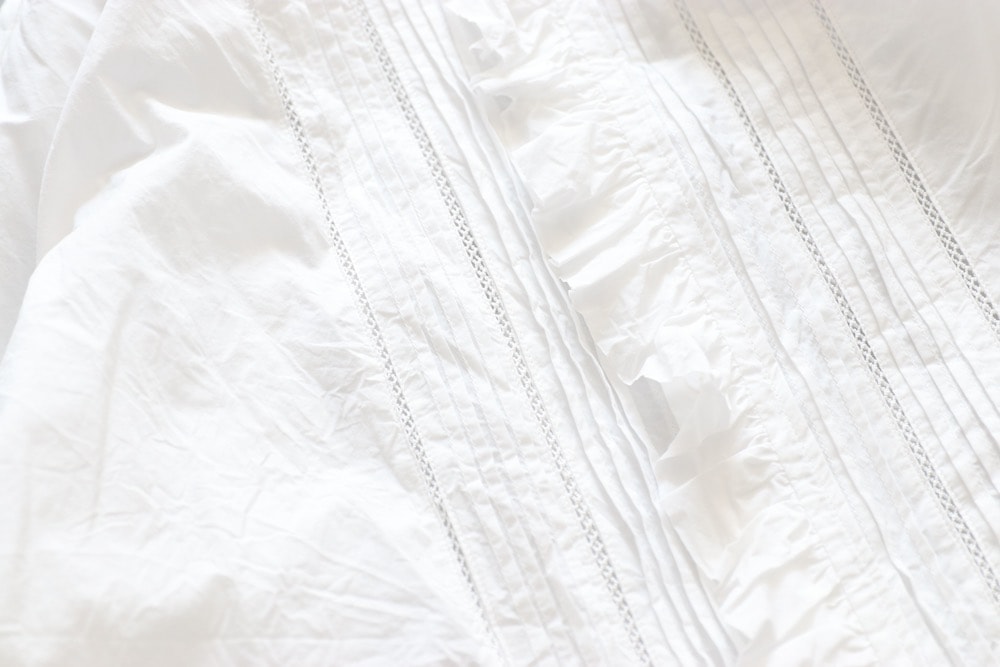 WOMEN'S】TOUJOURS（トゥジュー）“Lace Pin Tuck Ruffle Shirt