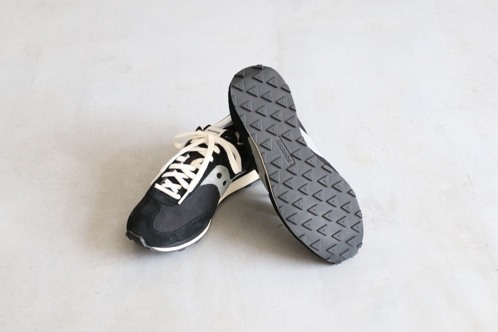 Saucony SILO 国内発送 グリッパースニーカー シルバー limited】Saucony SILO(サッカニーサイロ)