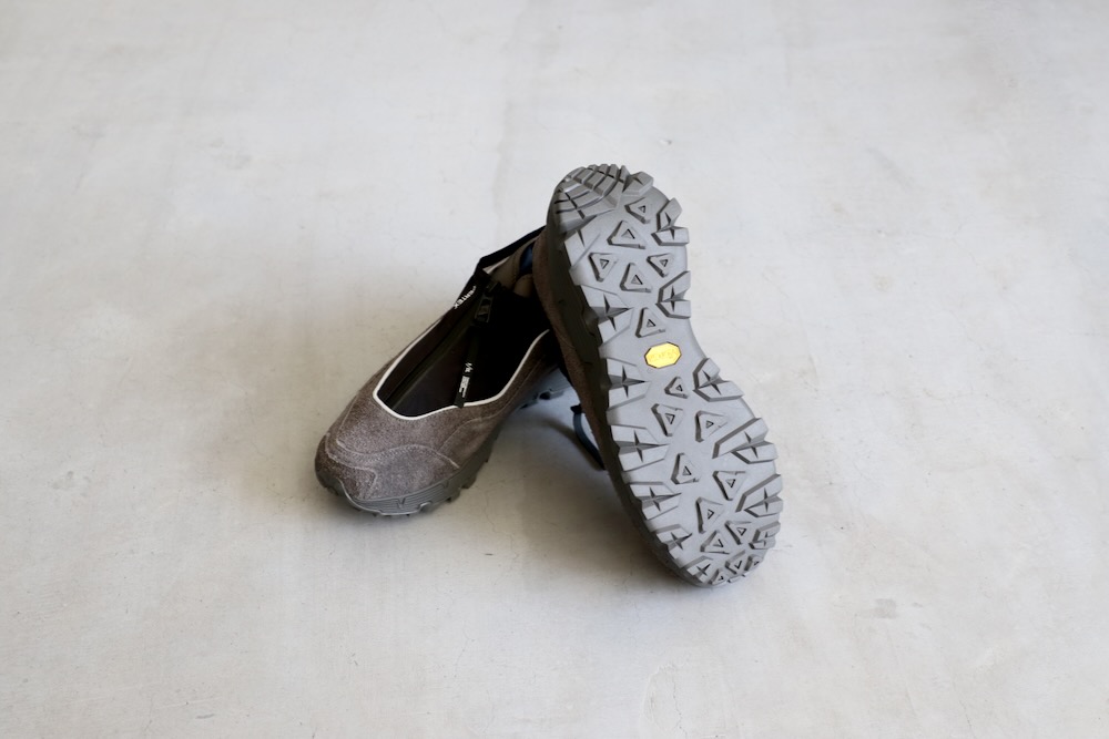 ��limited��F/CE. �� Suicoke(���� �������� �� �������å�) "AKK-ZIP-FCE"