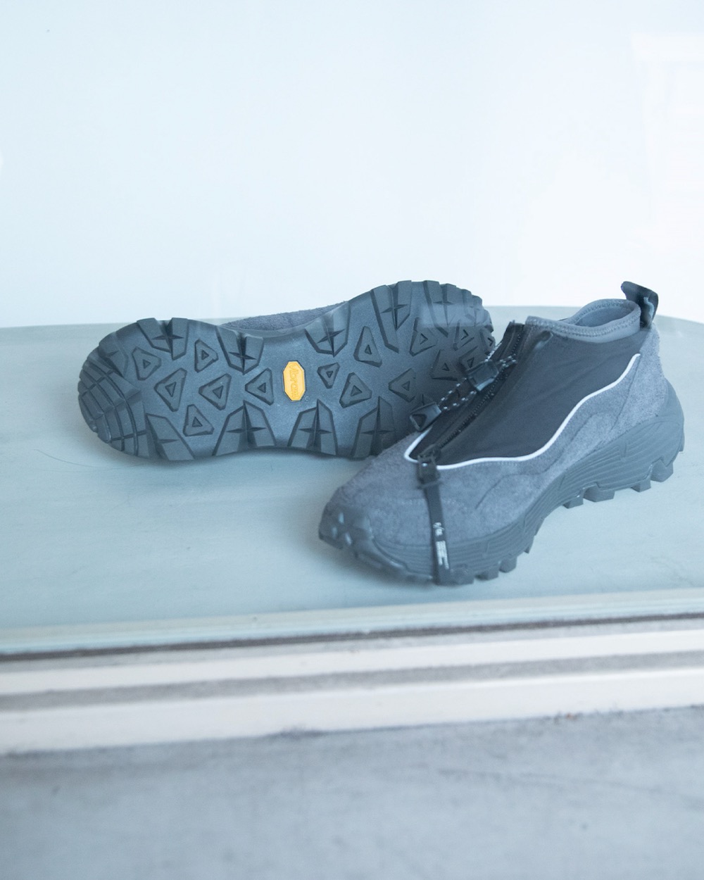 ��limited��F/CE. �� Suicoke(���� �������� �� �������å�) "AKK-ZIP-FCE"