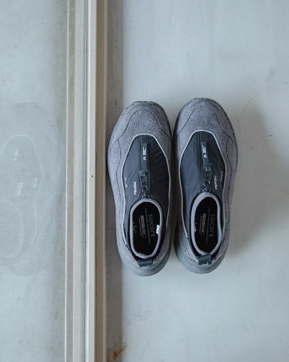 ��limited��F/CE. �� Suicoke(���� �������� �� �������å�) "AKK-ZIP-FCE"