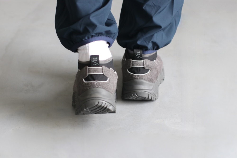 ��limited��F/CE. �� Suicoke(���� �������� �� �������å�) "AKK-ZIP-FCE"