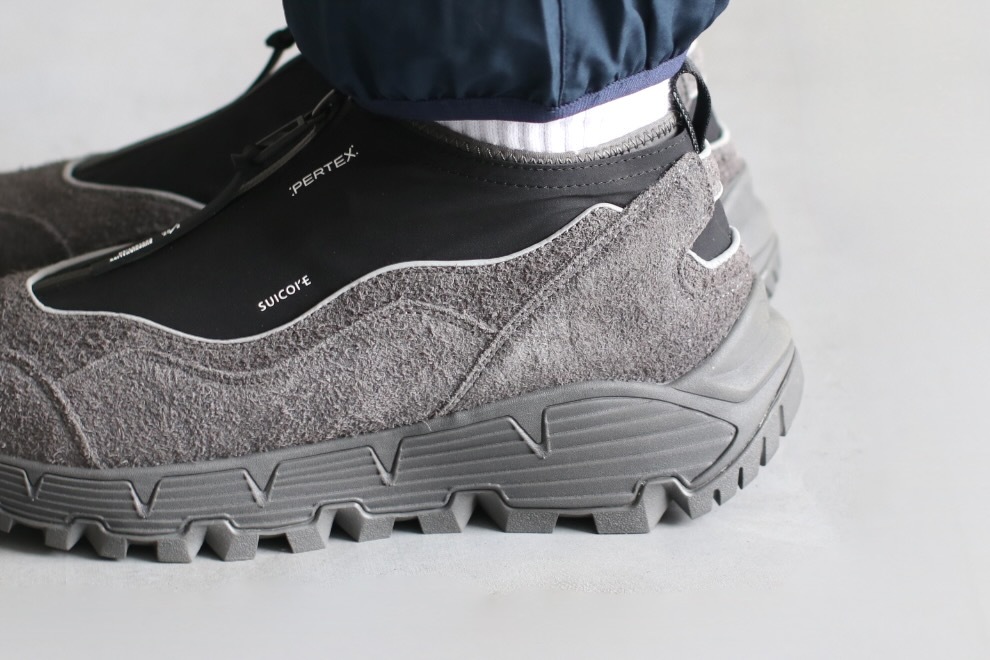 ��limited��F/CE. �� Suicoke(���� �������� �� �������å�) "AKK-ZIP-FCE"