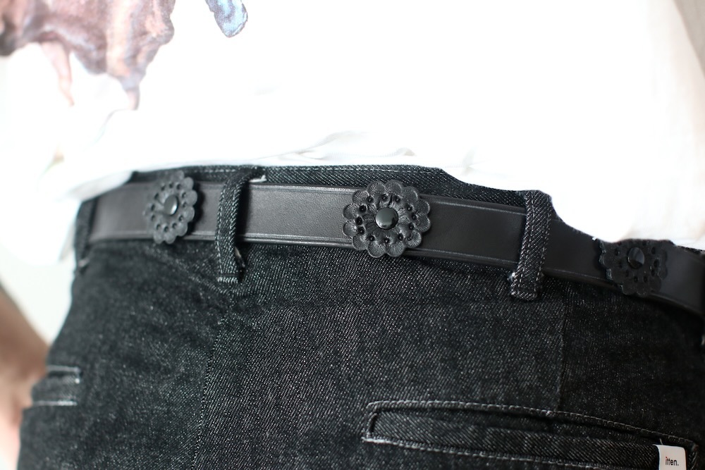 ��limited��SEVEN BY SEVEN �� Rooster King & Co., (���֥�Х����֥� �� �롼���������� ����� ����ѥˡ�) "LEATHER FLOWER CONCHO BELT"