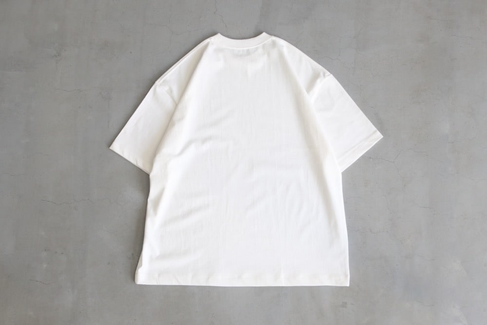 ATON (ȥ) "FRESCA PLATE OVERSIZED T-SHIRT"