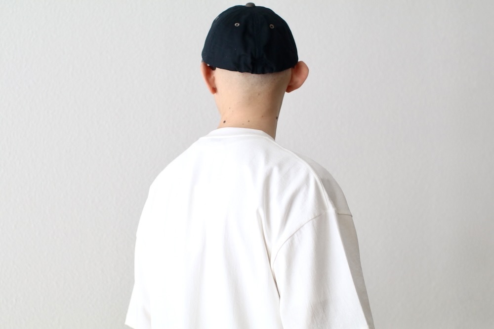 ATON (ȥ) "FRESCA PLATE OVERSIZED T-SHIRT"