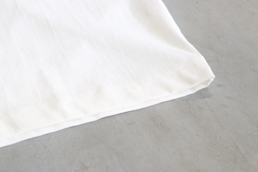 ATON (ȥ) "FRESCA PLATE OVERSIZED T-SHIRT"