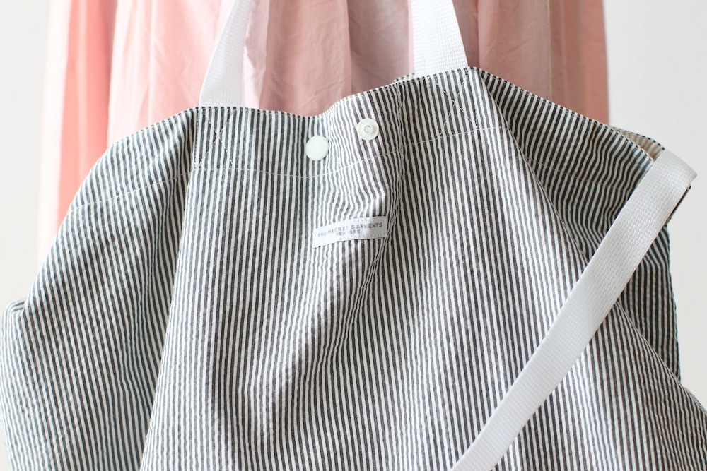 Engineered Garments (󥸥˥ɥ) "CARRY ALL TOTE REVERSIBLE - COTTON SEERSUCKER STRIPE"