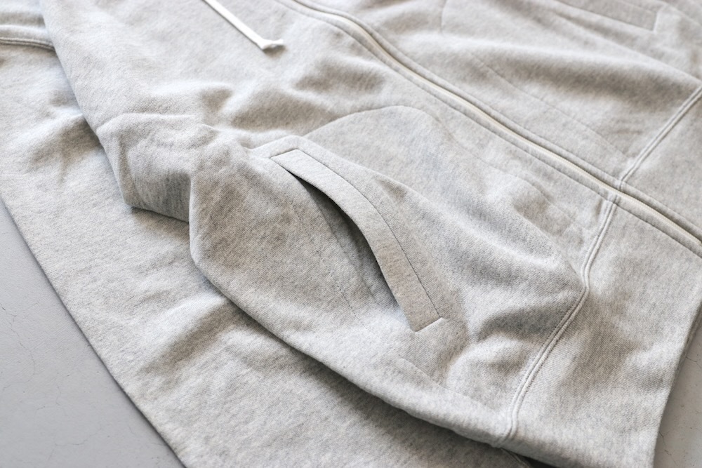 PLAY COMME des GARCONS(プレイ コム デ ギャルソン