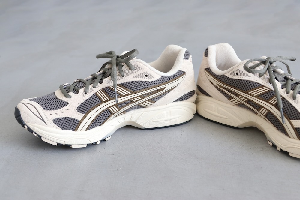 ASICS (å) "GEL-KAYANO 14 TRUFFLE GREY / OATMEAL"