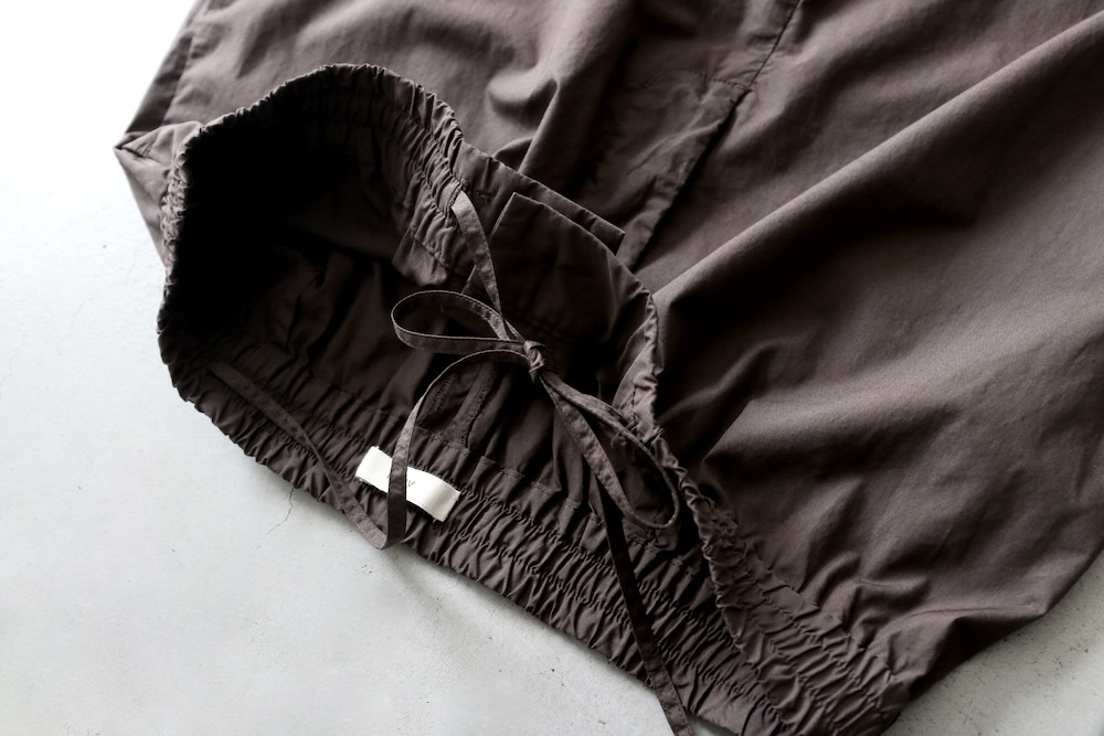 ATON (ȥ) "COTTON LAWN WIDE EASY PANTS"