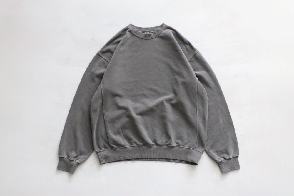 EVCON (���ӥ���) "PIGMENT CREW NECK SWEAT"