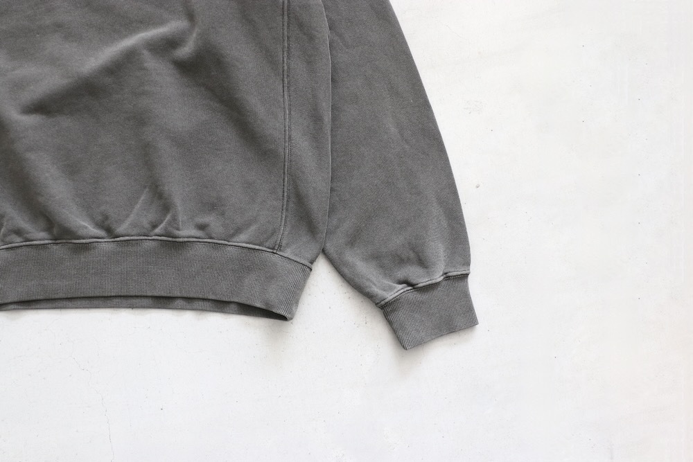 EVCON (���ӥ���) "PIGMENT CREW NECK SWEAT"