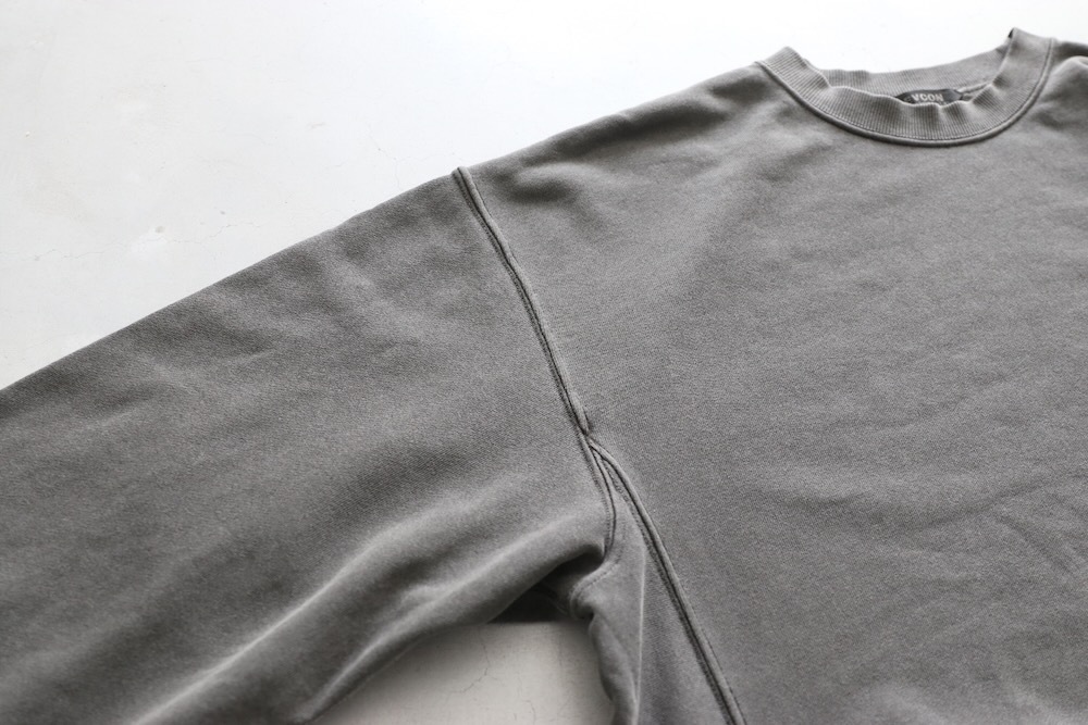 EVCON (���ӥ���) "PIGMENT CREW NECK SWEAT"