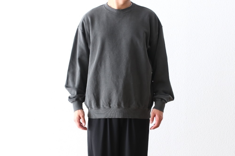 EVCON (���ӥ���) "PIGMENT CREW NECK SWEAT"