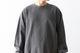 EVCON (���ӥ���) "PIGMENT CREW NECK SWEAT"