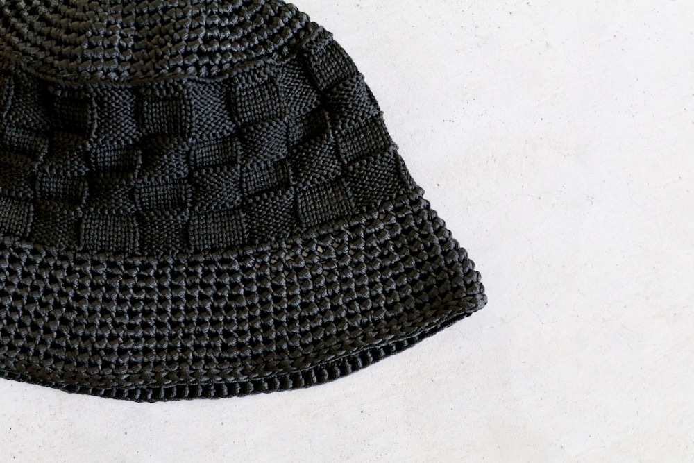 KIJIMA TAKAYUKI(������ �����業) "POLY KNIT BUCKET HAT (CHECKERBOAD)"