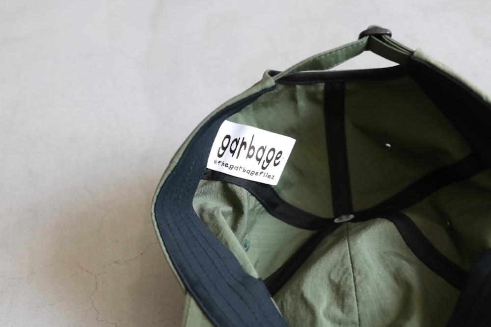 Garbage (٥å) "SOFT BRIM 6 PANEL CAP (SOLID)"