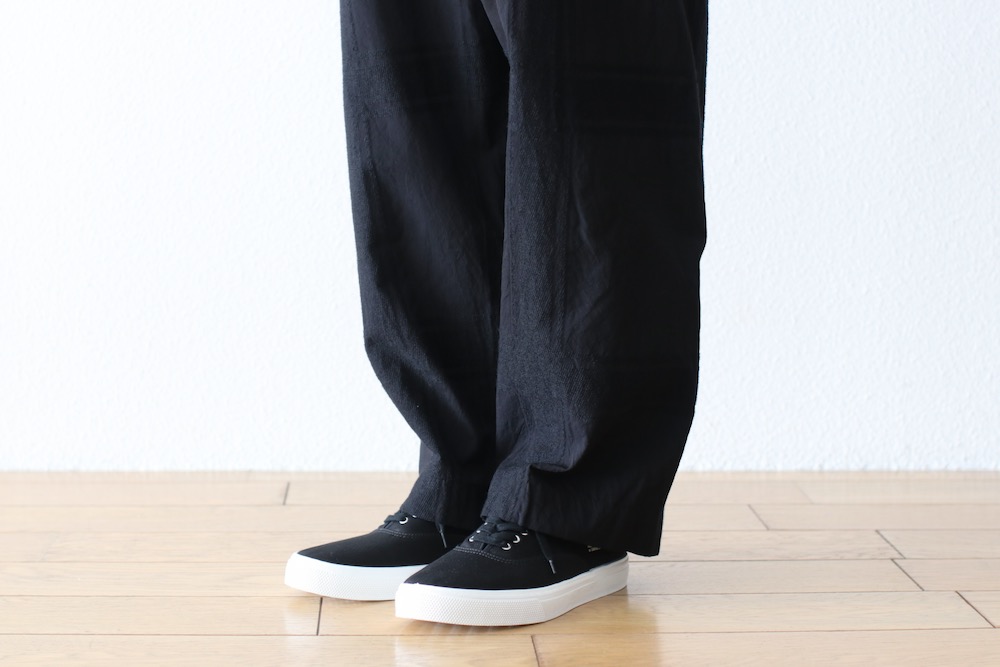 blurhms(�֥顼�ॹ) "Shadow Plaid Side Seamless Slacks"