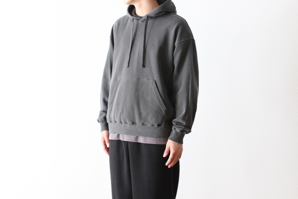 EVCON (���ӥ���) "PIGMENT SWEAT PARKA"