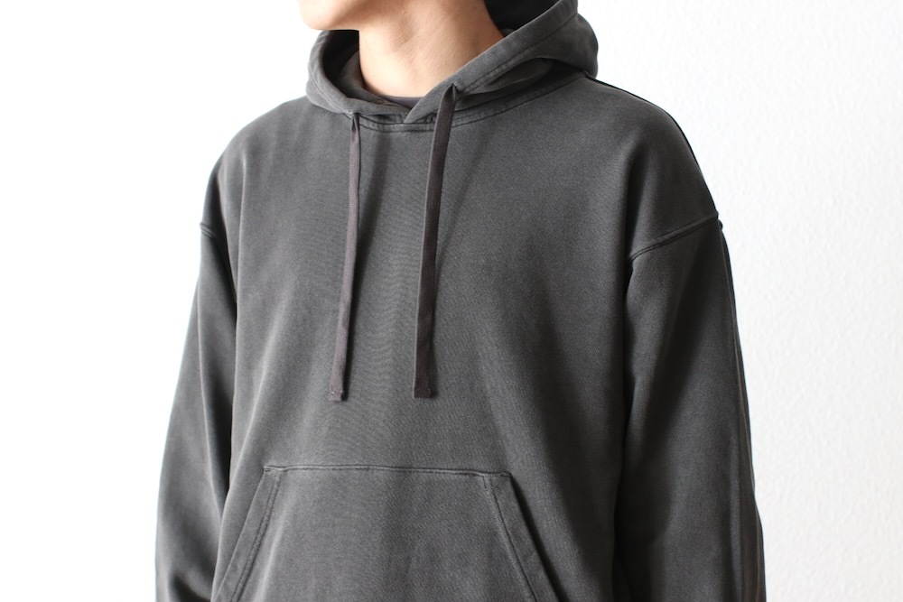 EVCON (���ӥ���) "PIGMENT SWEAT PARKA"